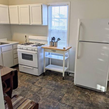 Moline 1 Bedroom Near Taxslayer And Downtown Luaran gambar