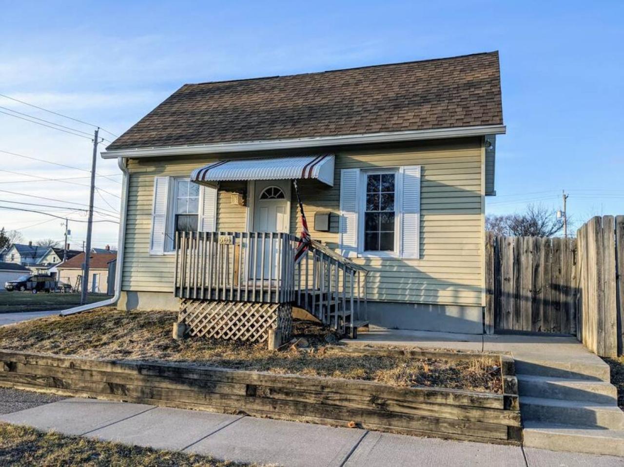 Moline 1 Bedroom Near Taxslayer And Downtown Luaran gambar